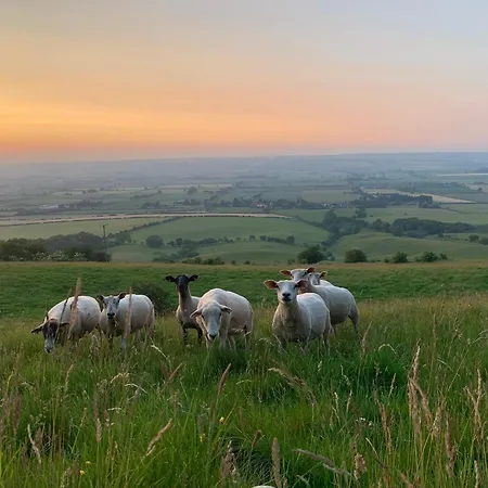 Glamping Pod - Vale View East Heslerton